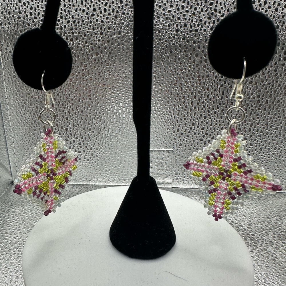 Chic Beaded Star Earrings in Pink and Green